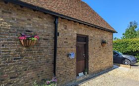 Myrtle Stables - Converted, Self-Contained, Countryside